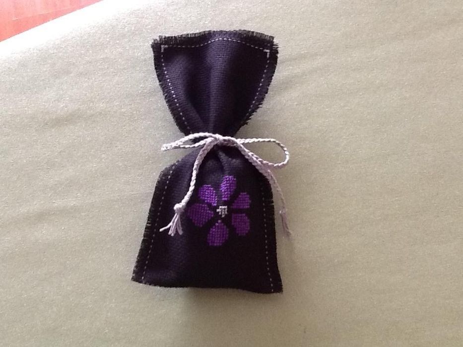 Sacos para sabonete perfumado bordado