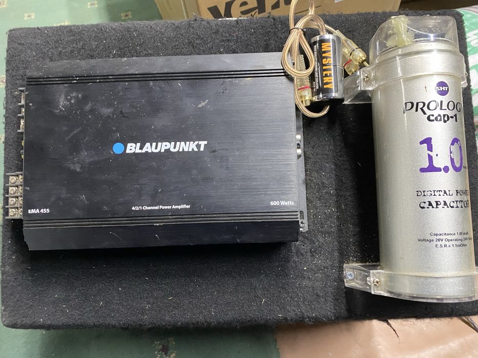 Саббуфер та пісилювач в автомобіль
