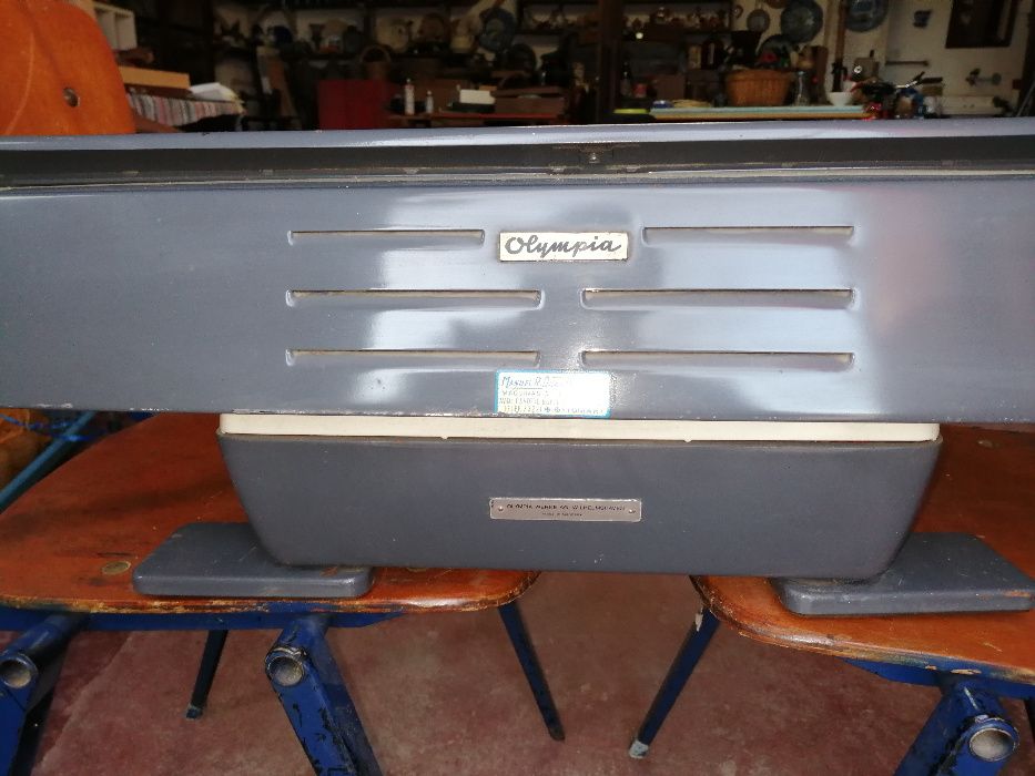 Máquina escrever - Olympia
