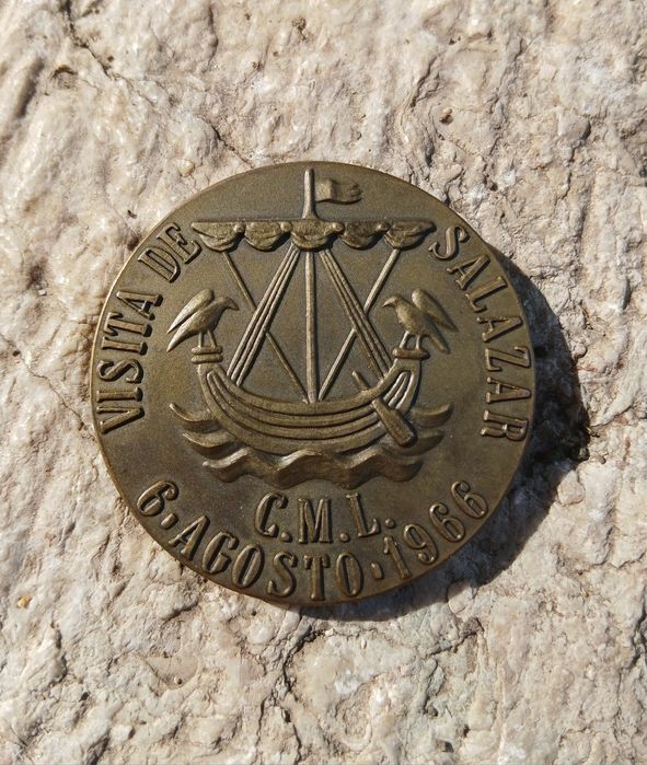 Medalha comemorativa Visita De Salazar C.M.L. 6 Agosto 1966 / 40 Anos Da Revolução Nacional