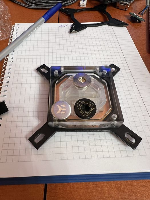 Продам водоблок EK-Supremacy EVO