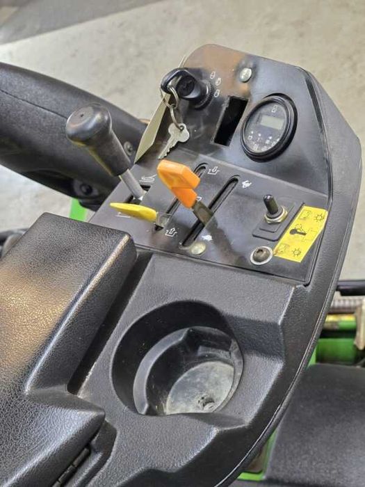 GLOBAL, Traktor do trawy John Deere Precision Cut 7500A *T056*