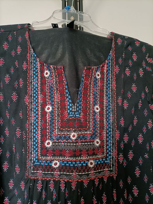 Luźna sukienka w etniczne wzory r. 40 RAINBOW