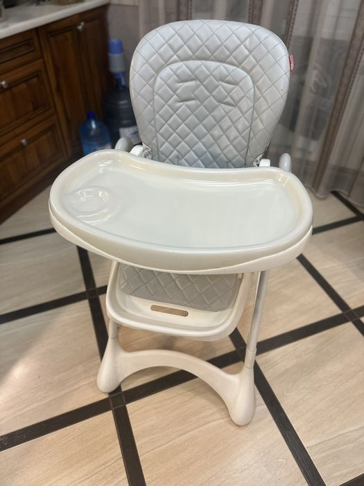 Годувальне крісло Carrelo