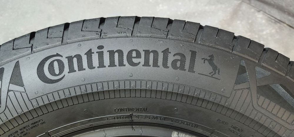 235.65.16C Continental VanContact Eco 2шт