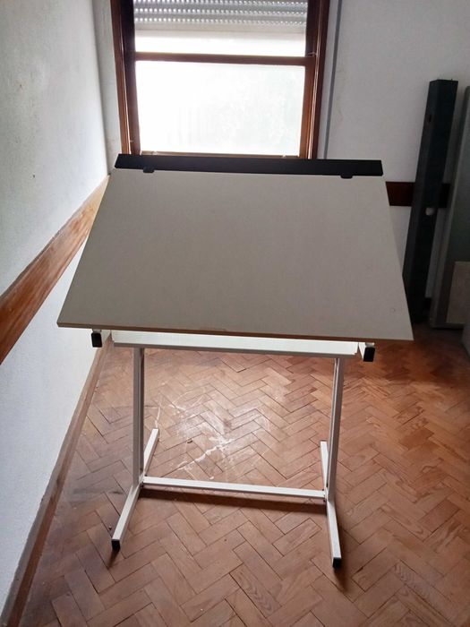 Estirador - Mesa de desenho [ 70*90 ]