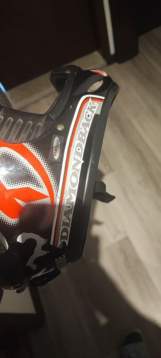 Capacete bicicleta Dunhill Diamondback