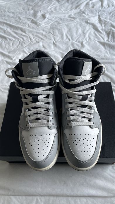 Air Jordan 1 Mid
