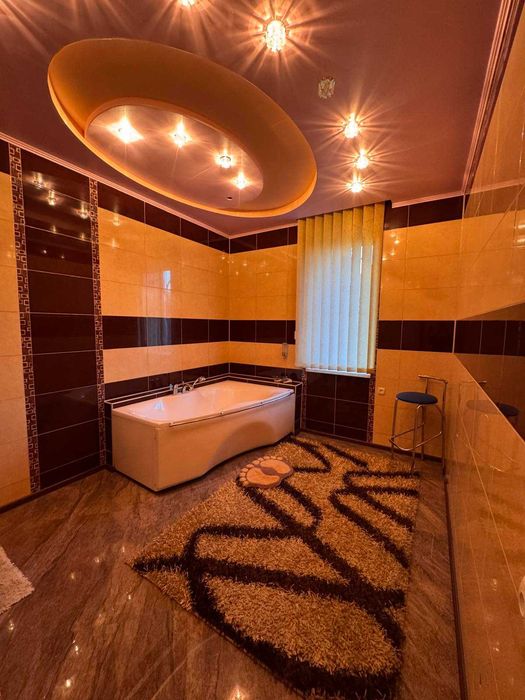 Продаж елітного будинку Півд.-Зах.район