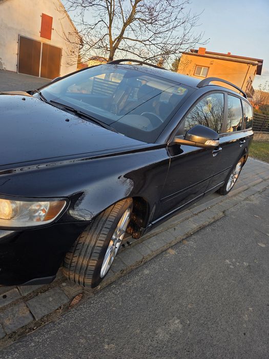 Volvo V50 2011 rocznik