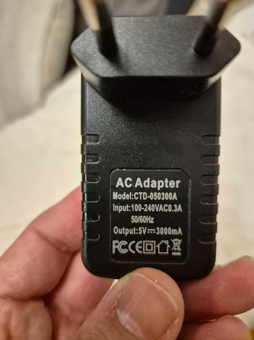 Carregador USB-C 15 watts telemovel ou Raspberry Pi 4 com botão on/off