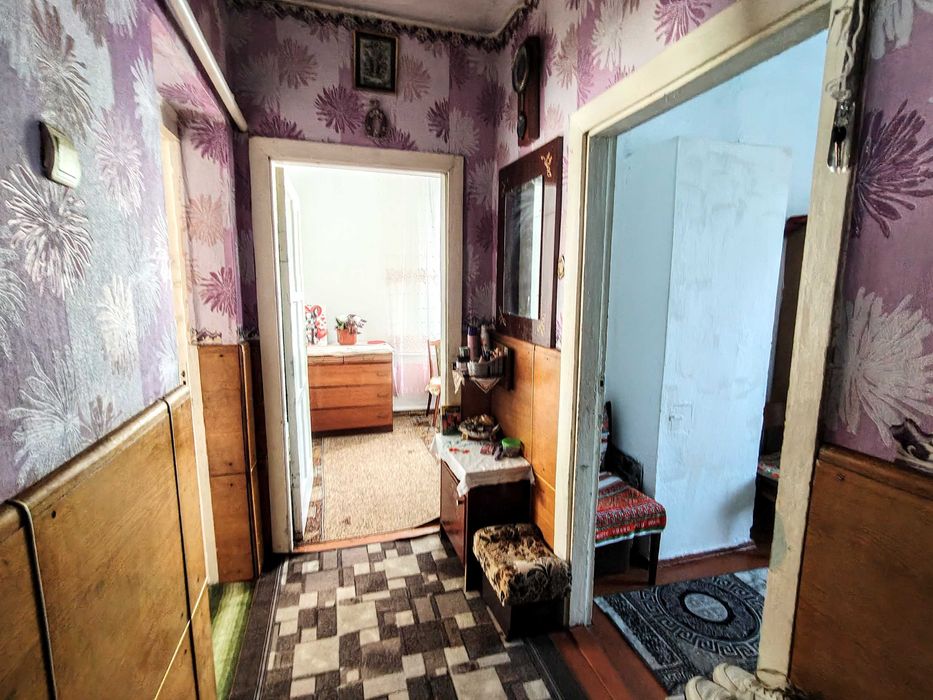 Трикімнатна квартира з автономним опаленням в районі ДЕУ