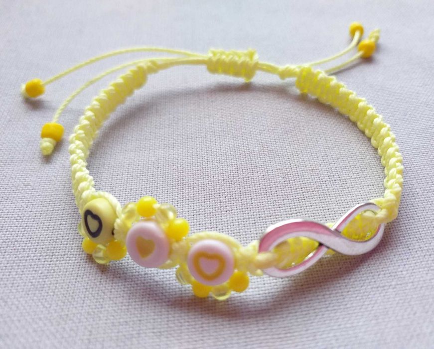 Pulseira em Macramê Amores Infinitos Amarelo