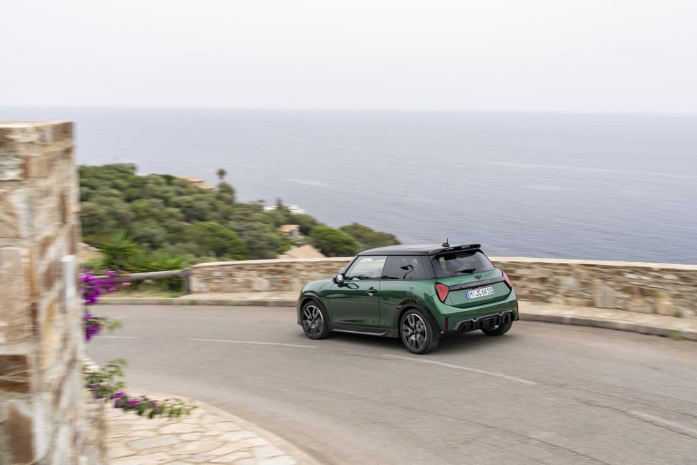 MINI 3 Portas Cooper E Essential