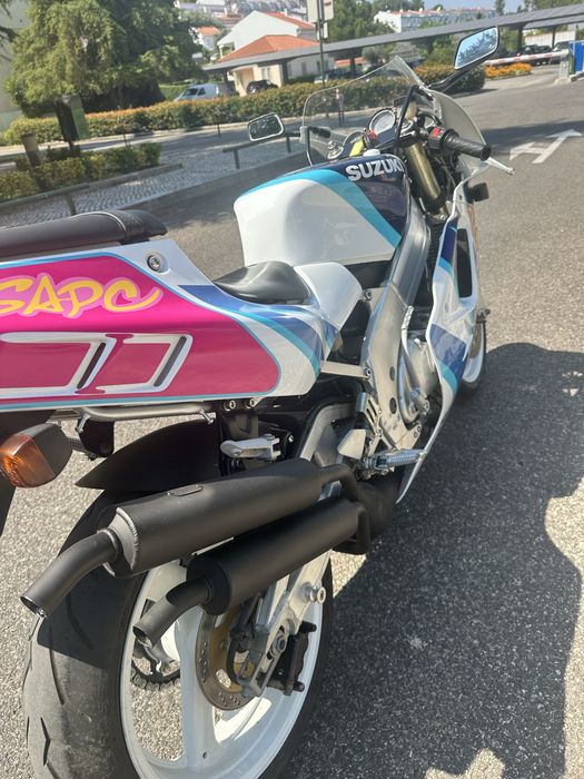 Suzuki RGV 250 VJ22A - 1992