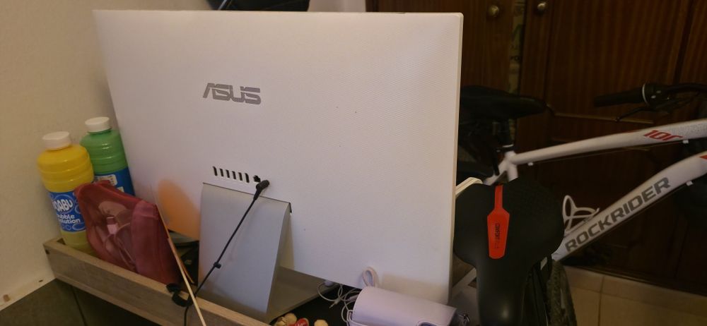 Asus AIO M3700 - Para desocupar