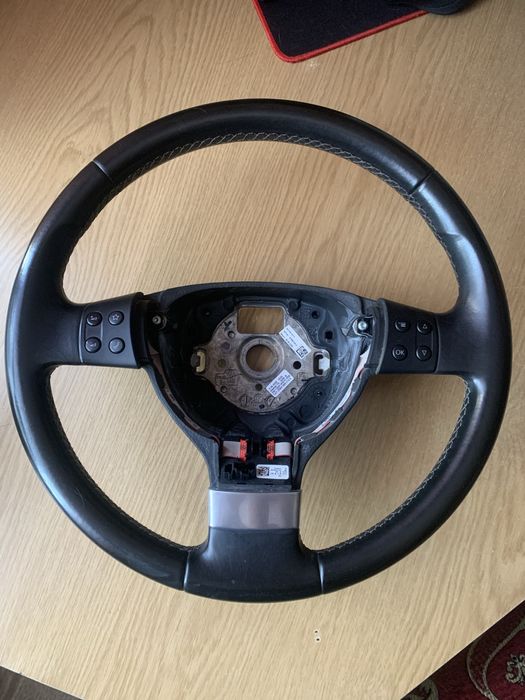 Руль з кнопками volkswagen golf 4, golf 5, passat b6.