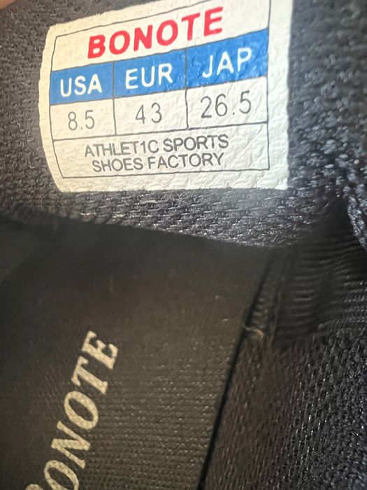 Nowe męskie buty 42