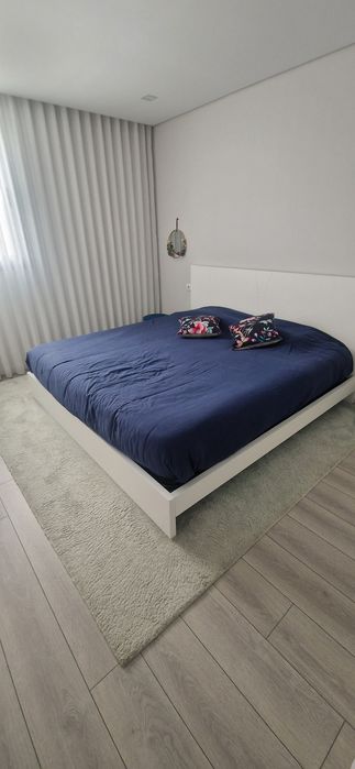 Quarto com cama 2mx2m