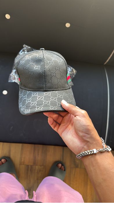 Chapeu preto Gucci