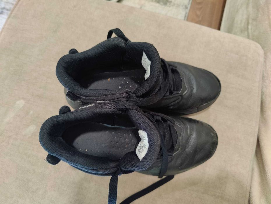 Nike Air Jordan Flight tam. 42 em excelente estado