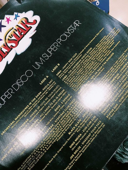 Discos de vinil antigos vários géneros musicais