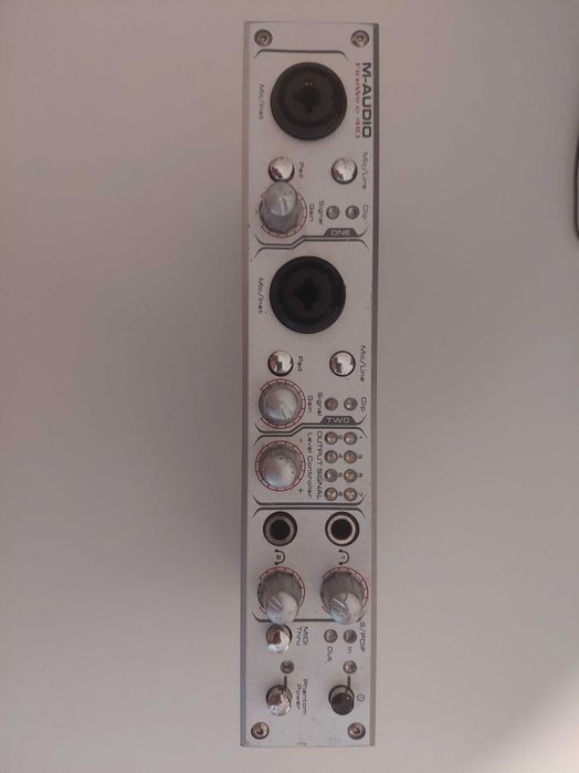 Interface de Áudio M-Audio FireWire 410 (Estúdio / Produção)