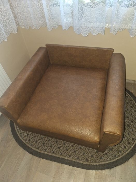 Fotel z funkcją spania, koniakowy