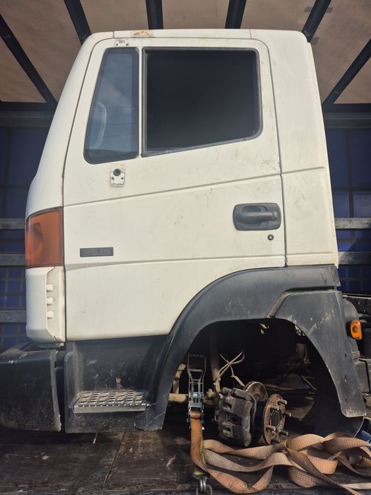 Cabine nissan atleon 35 150