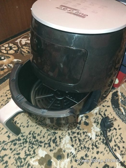 Продам Айрогриль новий