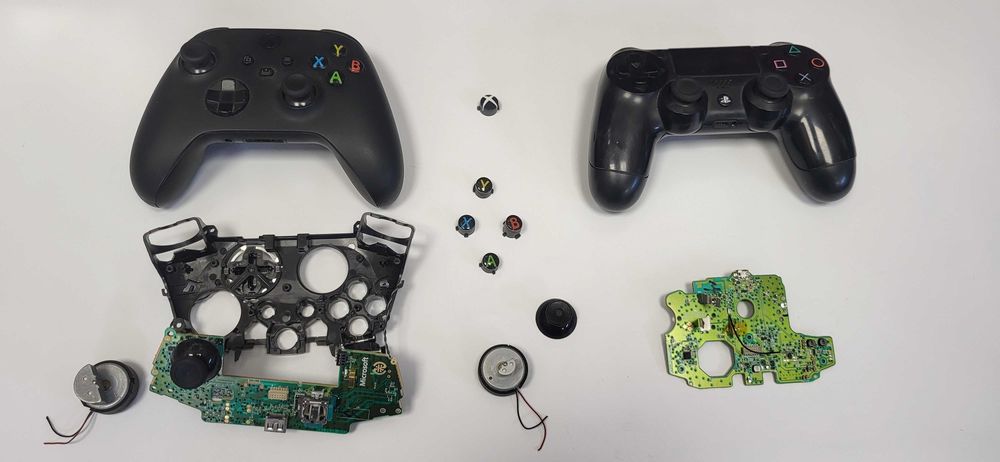Serwis Naprawa Padów Pada PS4 PS5 XBOX Wymiana Analogów Efekt Halla