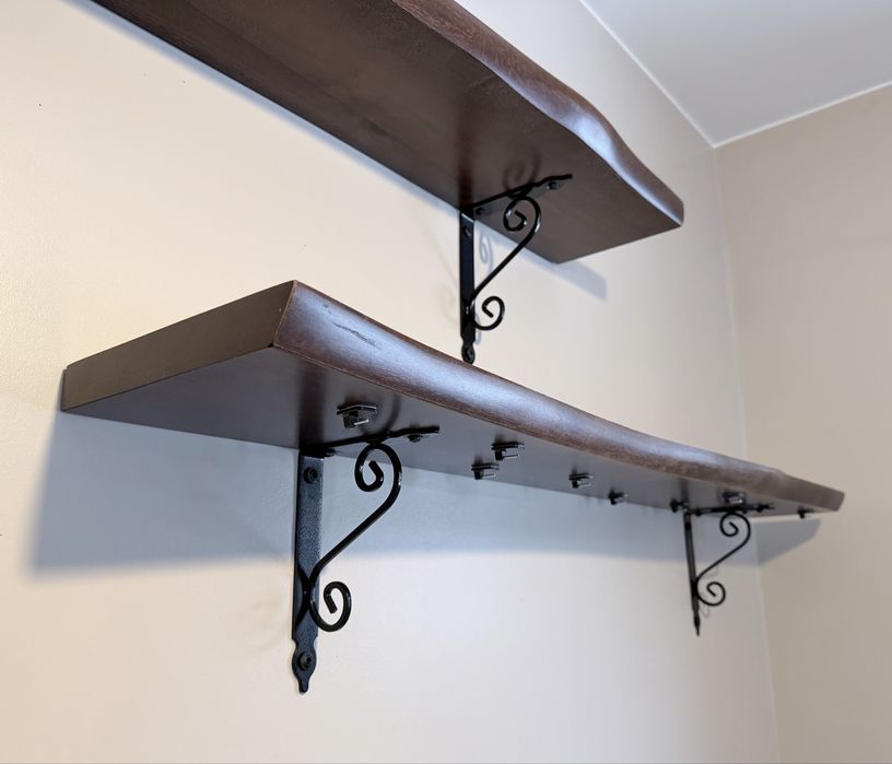 Półki z drewna kuchanne