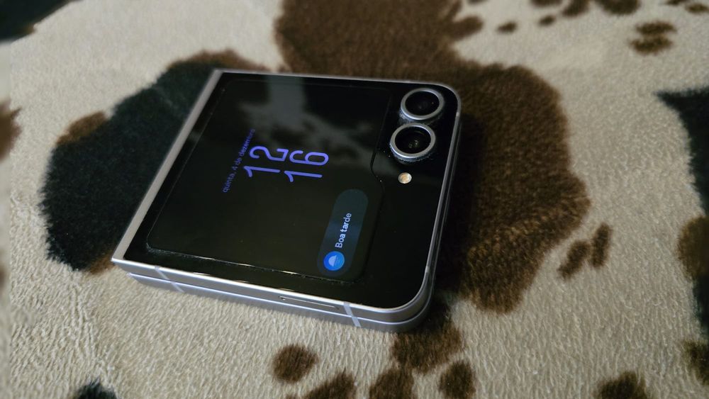 Samsung Galaxy Z Flip 6