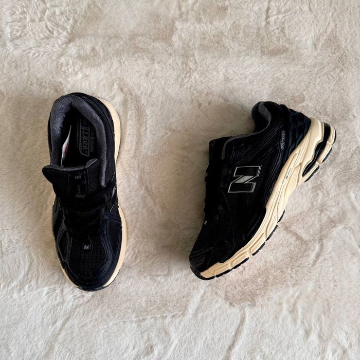 Кросівки Жіночі New Balance 1906R Black Beige
