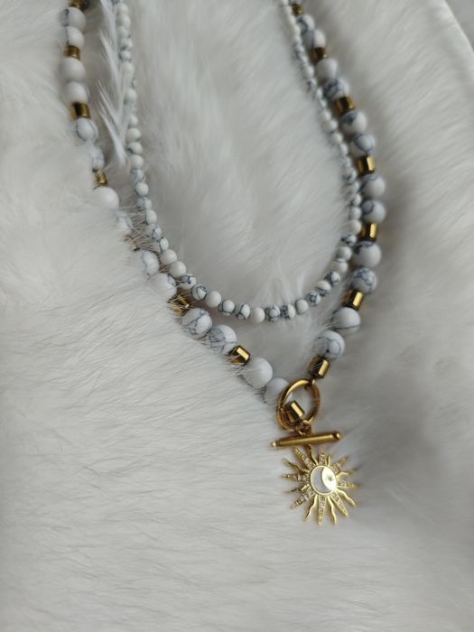Чокер кольє подвійне білий кахалонг та гематит з підвіскою сонце
