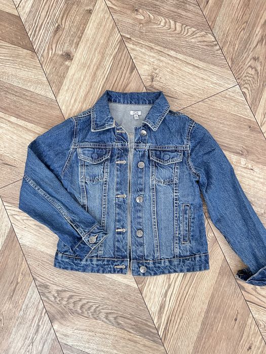 Джинсова курточка OVS 140 р