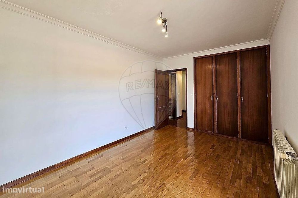 Apartamento T3 para venda — Currelos, Papízios E Sobral, Viseu