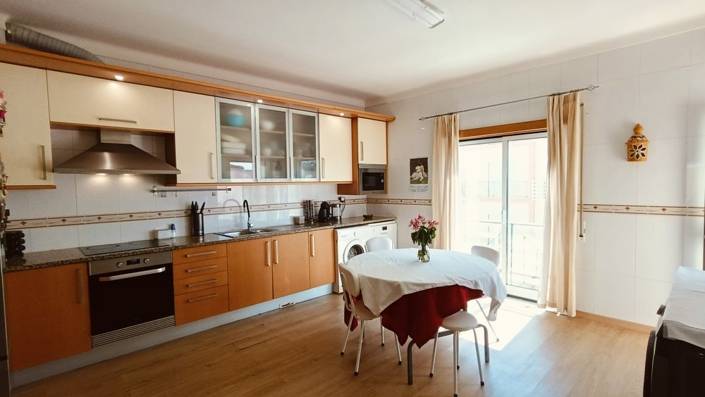Apartamento T4 com garagem e arrecadação