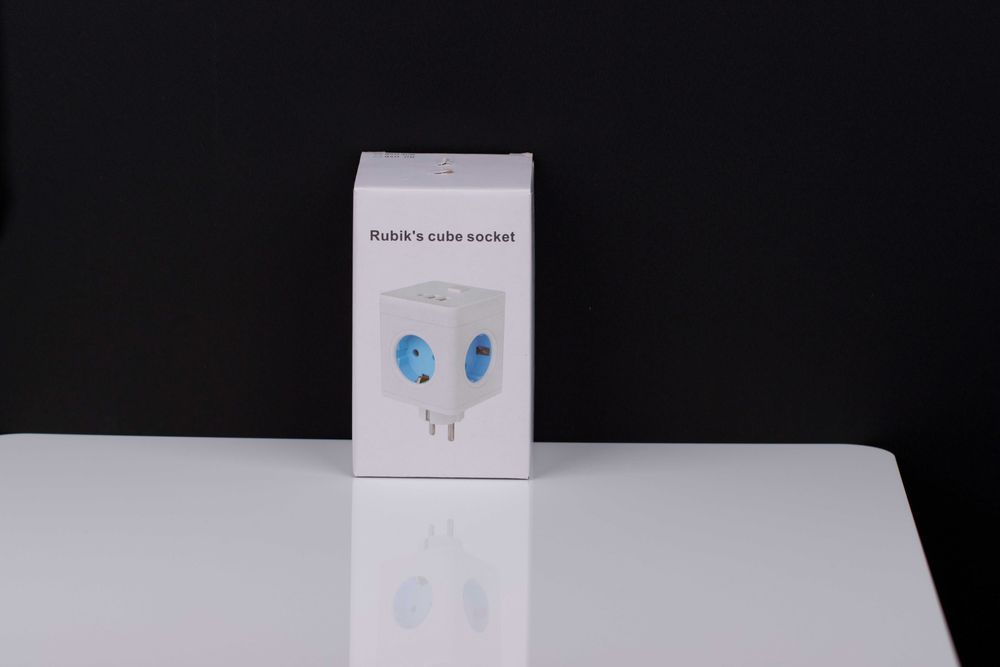 Adaptador Triple Cubo con USB - Desenho Compacto