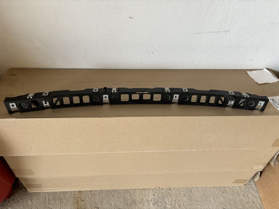 Оригінальна верхня планка тримача радіаторів США БМВ Х1