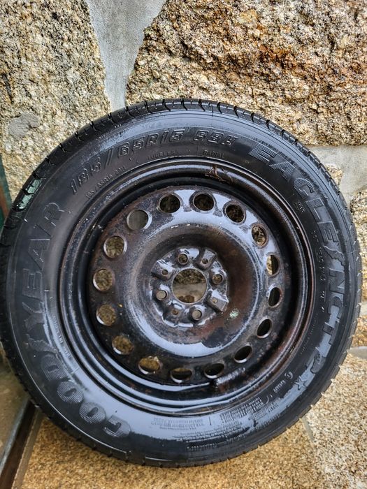 Pneu 185/ 65 R15