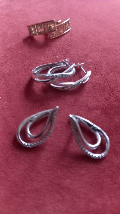 Серги из белого метала