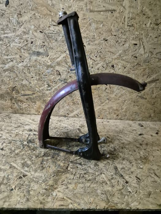 Przód przednie zawieszenie błotnik komar sztywniak