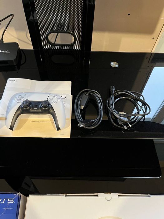Продам Sony Playstation 5