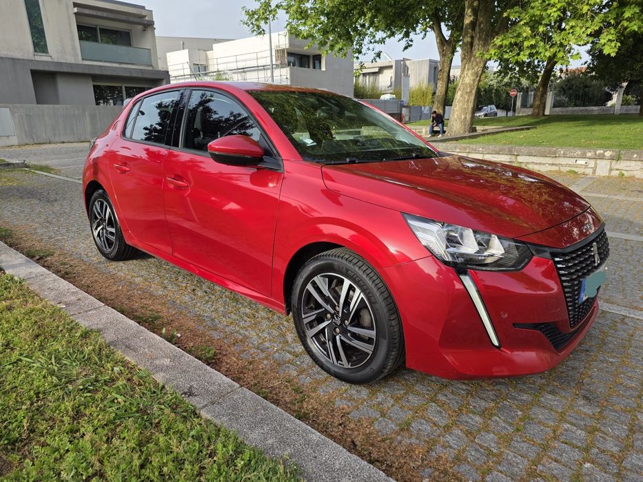 Impecável Peugeot 208 Allure gasolina, caixa automática 2019.