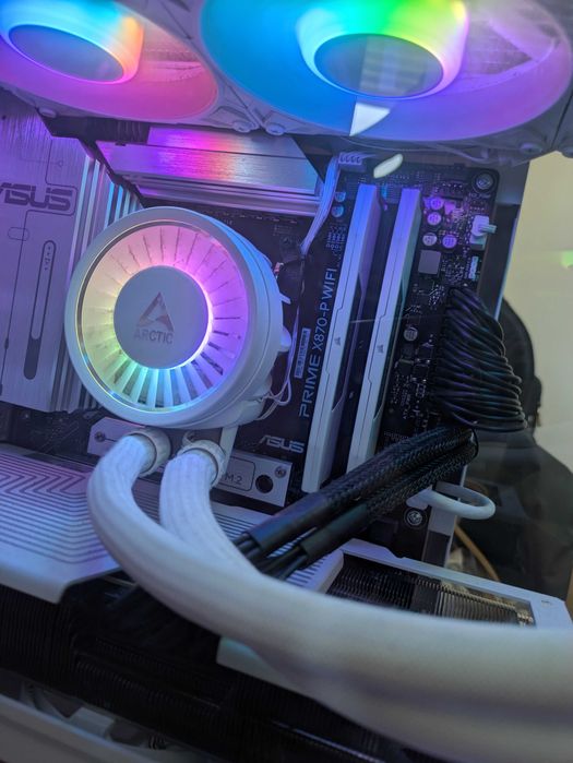 PC Gaming RX 9070 XT Ryzen 7 9800X3d