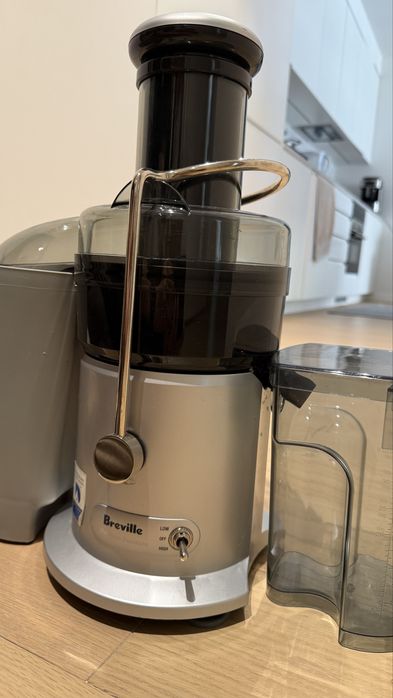 Cold juicer Breville / Sage. Maquina de extraçao do sumo.