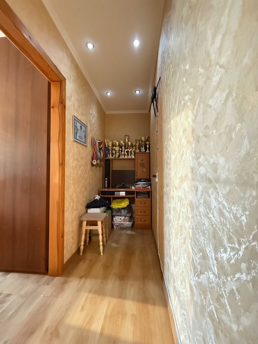 Продається 3кімн в районі 10 школи