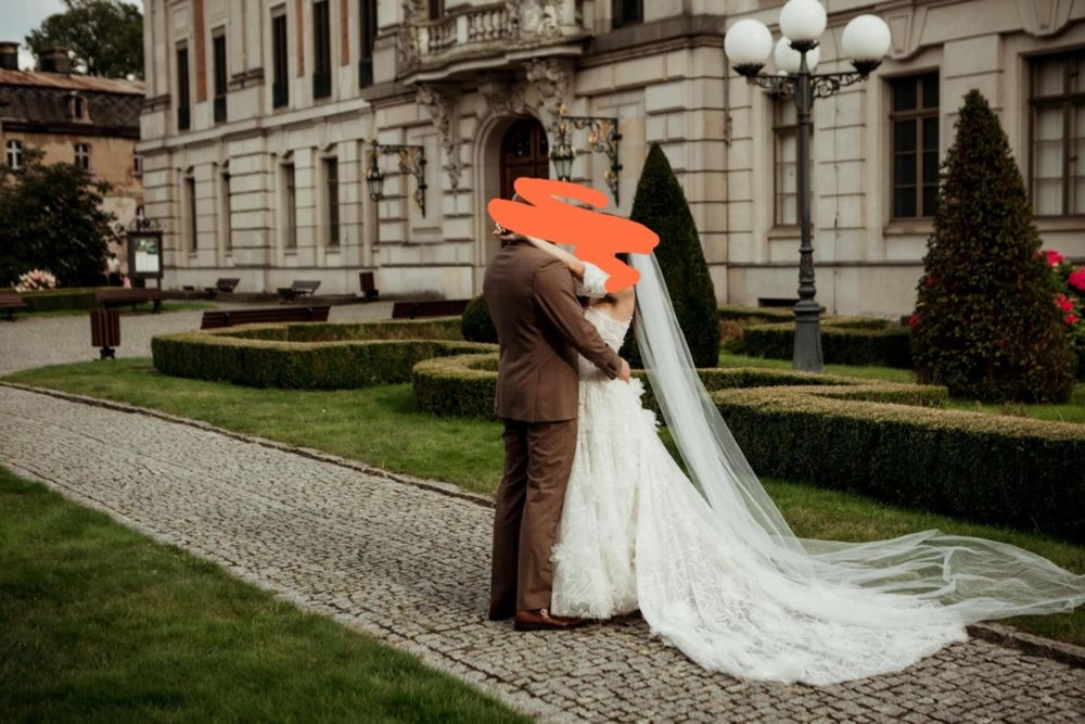Sprzedam suknie ślubną z kolekcji 2025