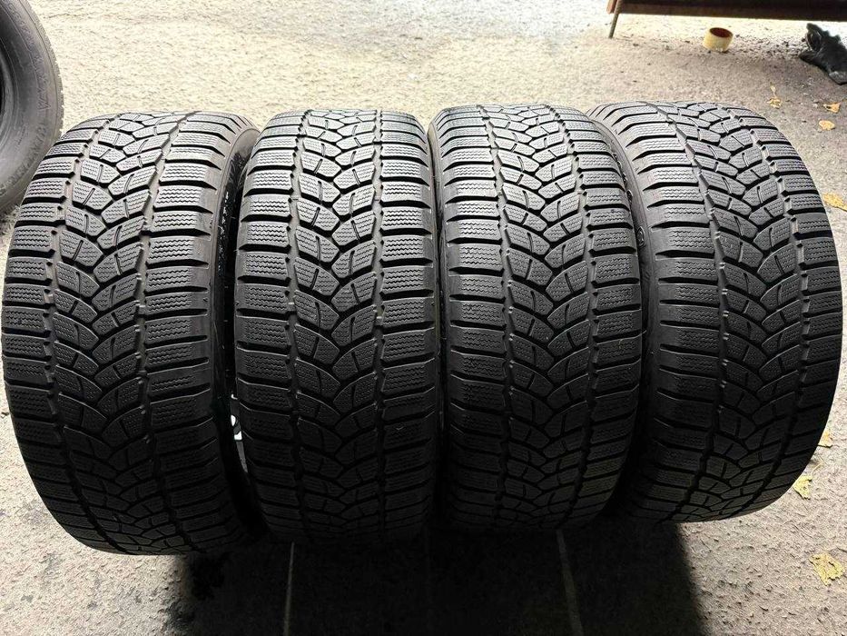 Шини зима 215/55/R17 Firestone Winterhawk 3
